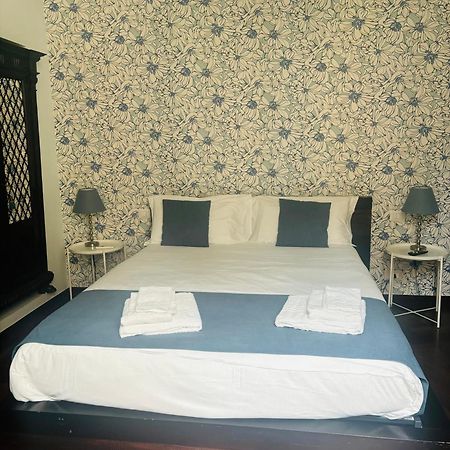 Folle Citta B&B Наполи Екстериор снимка
